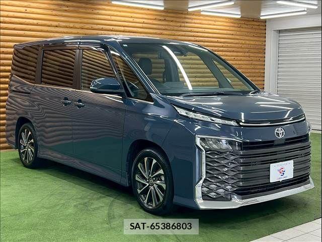 Toyota VOXY 2023-06 8146961-15