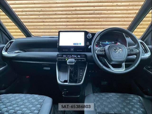 Toyota VOXY 2023-06 8146961-2