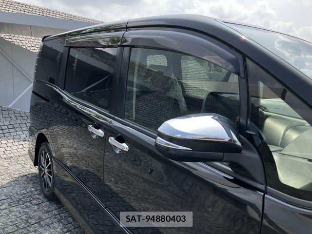Toyota VOXY 2017-03 8146977-4
