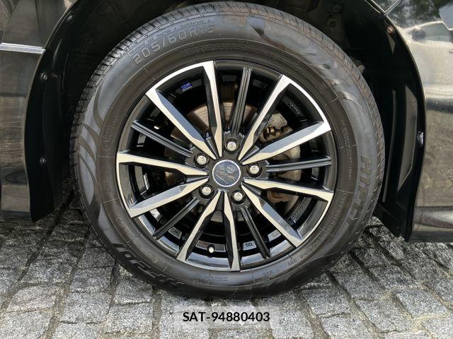Toyota VOXY 2017-03 8146977-7