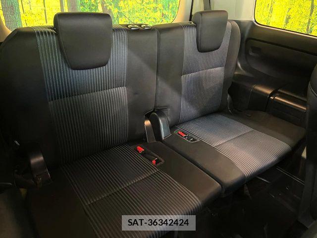 Toyota VOXY 2015-06 8146973-9