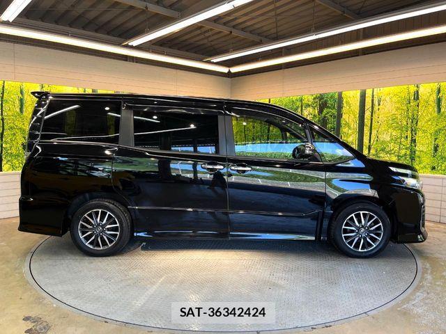 Toyota VOXY 2015-06 8146973-16