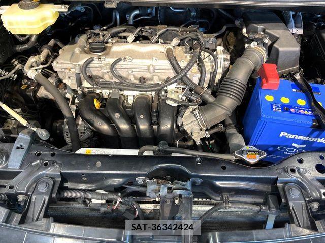 Toyota VOXY 2015-06 8146973-17
