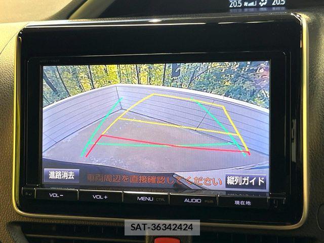 Toyota VOXY 2015-06 8146973-3