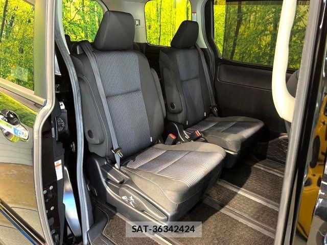 Toyota VOXY 2015-06 8146973-8