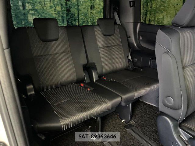 Toyota VOXY 2020-07 8146970-10
