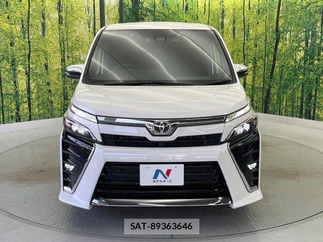 Toyota VOXY 2020-07 8146970-15