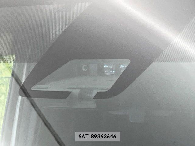 Toyota VOXY 2020-07 8146970-4