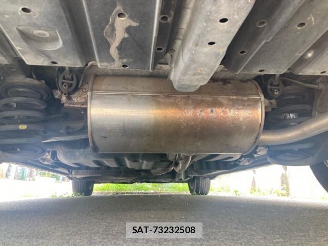 Toyota VOXY 2007-10 8146986-11