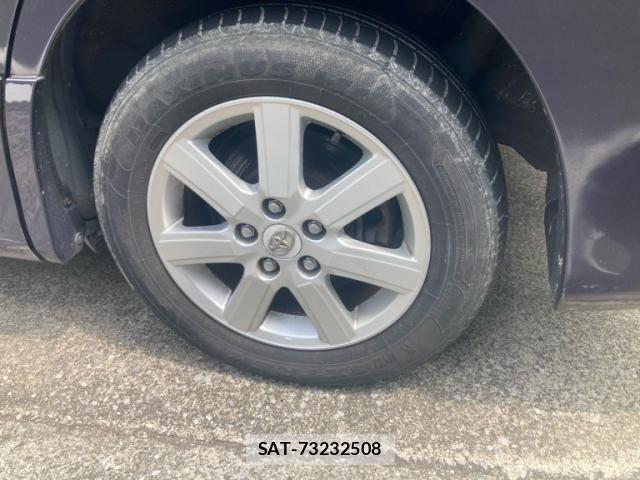 Toyota VOXY 2007-10 8146986-5
