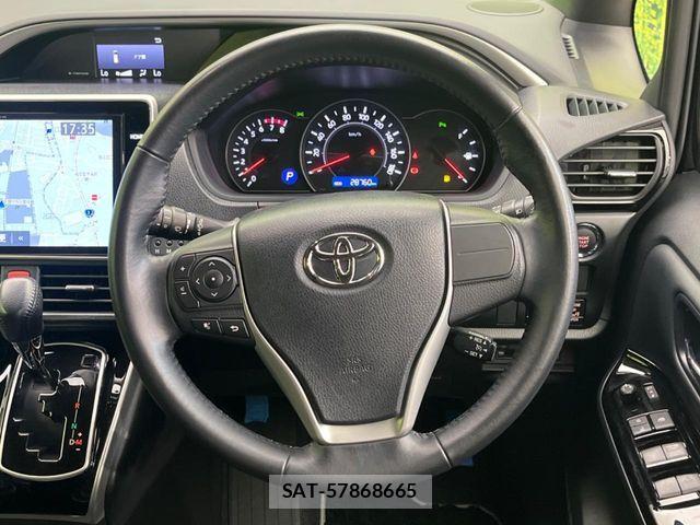 Toyota VOXY 2021-09 8146966-11