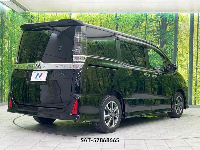 Toyota VOXY 2021-09 8146966-16