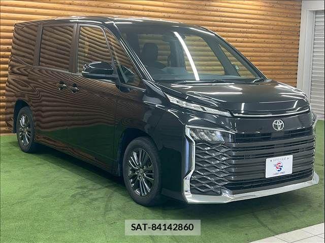 Toyota VOXY 2023-06 8146963-13