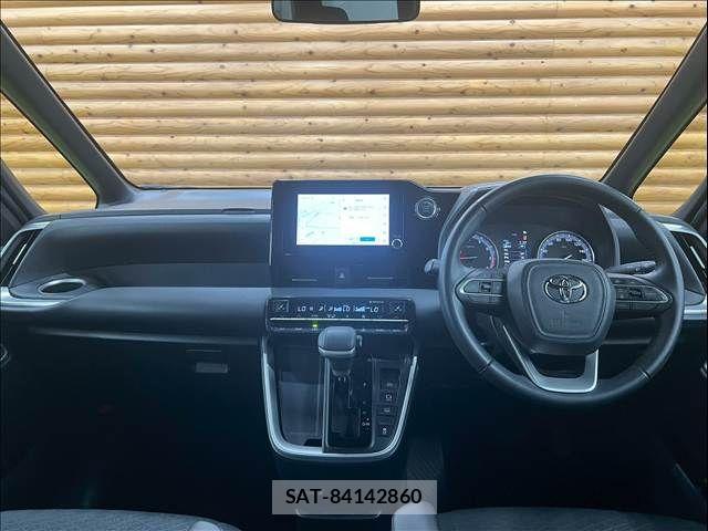 Toyota VOXY 2023-06 8146963-2
