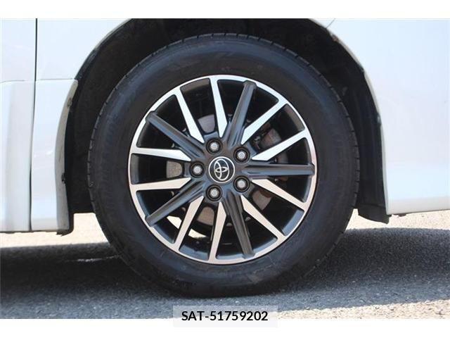 Toyota VOXY 2016-03 8146978-17