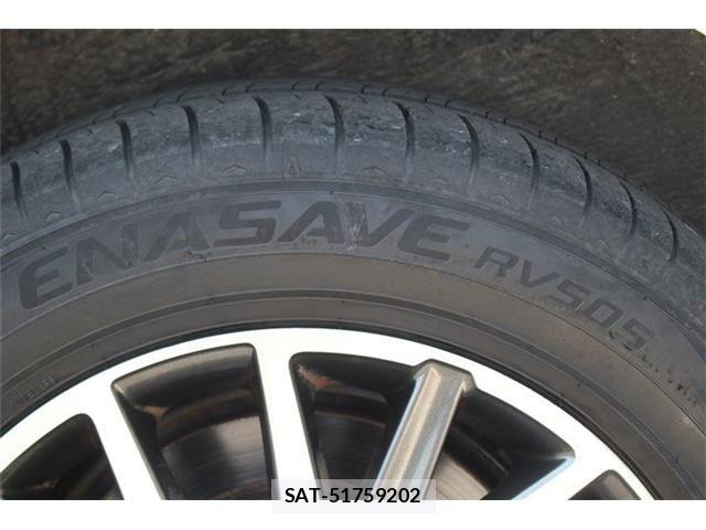Toyota VOXY 2016-03 8146978-21