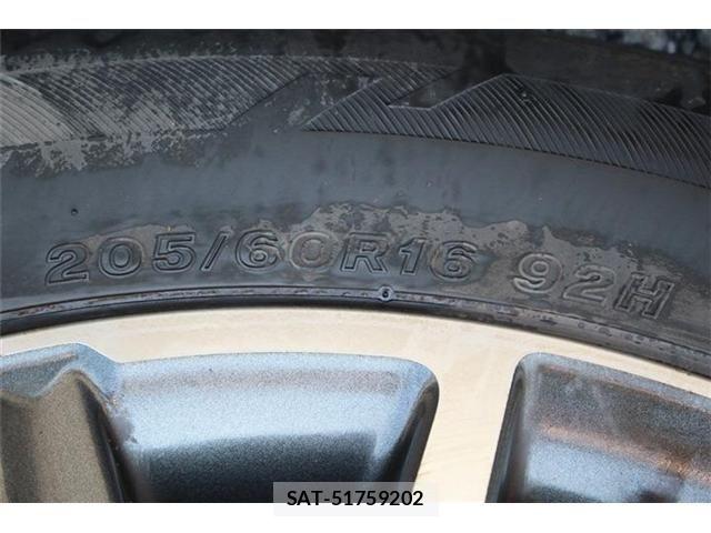 Toyota VOXY 2016-03 8146978-22