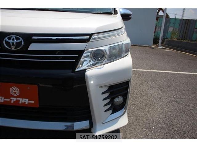 Toyota VOXY 2016-03 8146978-25