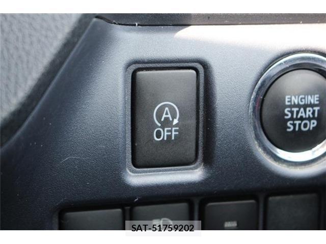 Toyota VOXY 2016-03 8146978-5