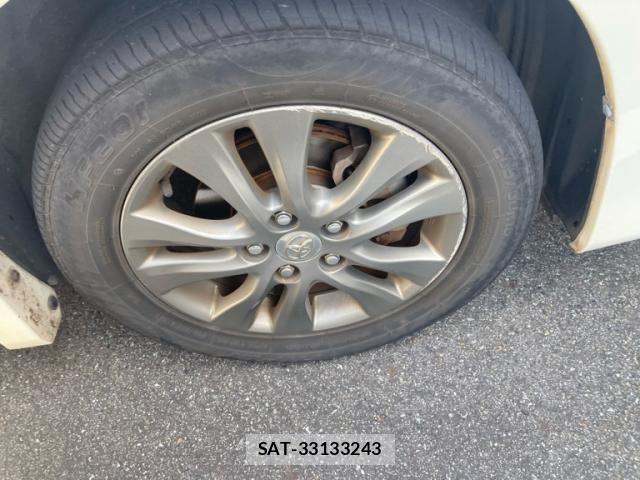 Toyota VOXY 2011-09 8159498-15
