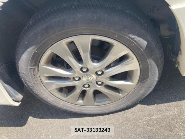 Toyota VOXY 2011-09 8159498-16
