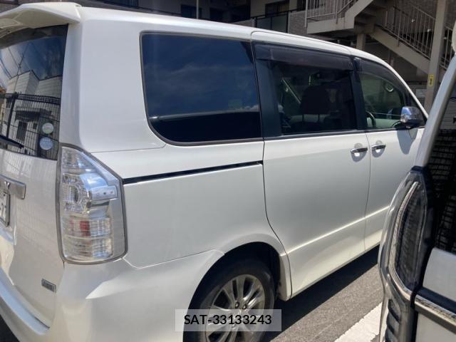Toyota VOXY 2011-09 8159498-2