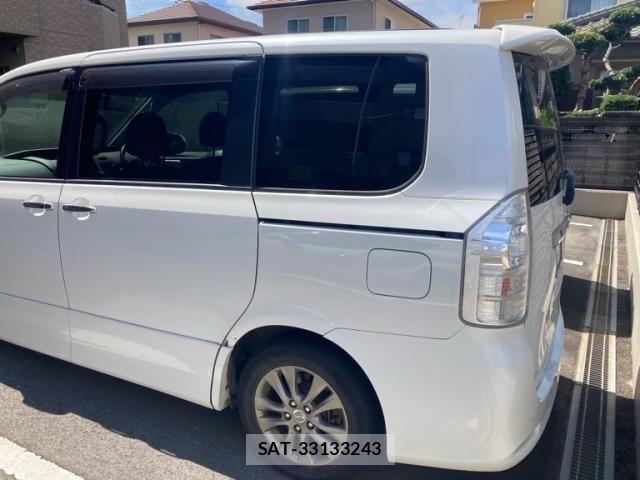 Toyota VOXY 2011-09 8159498-3
