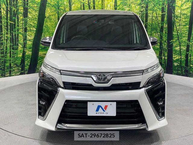 Toyota VOXY 2021-07 8159488-15
