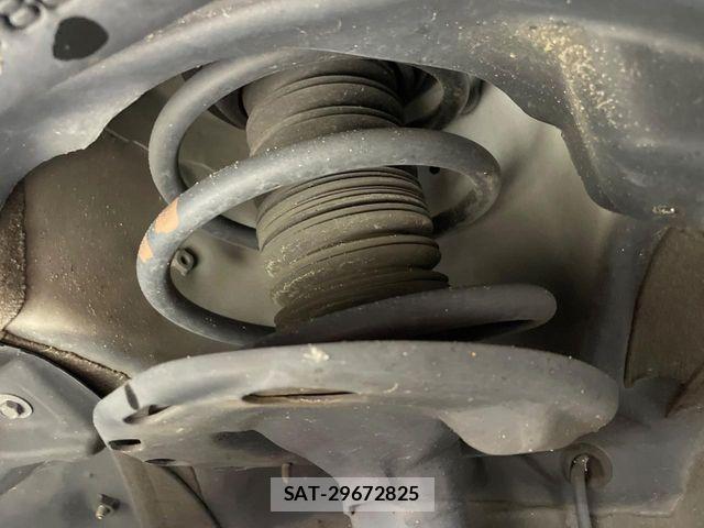 Toyota VOXY 2021-07 8159488-19