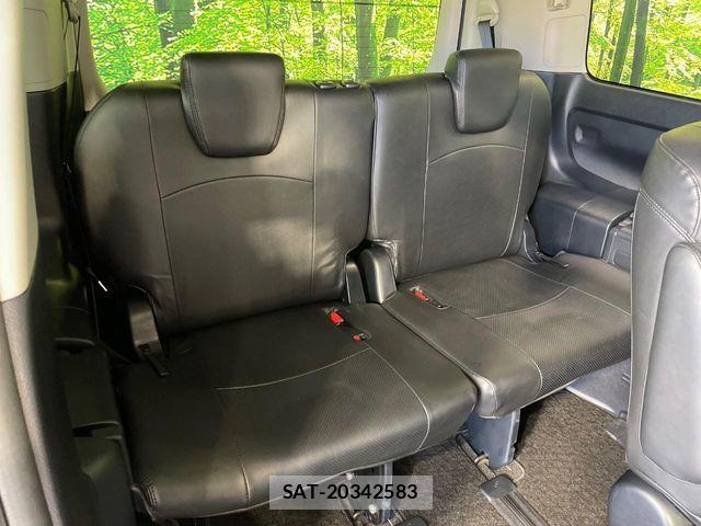 Toyota VOXY 2015-09 8159496-9
