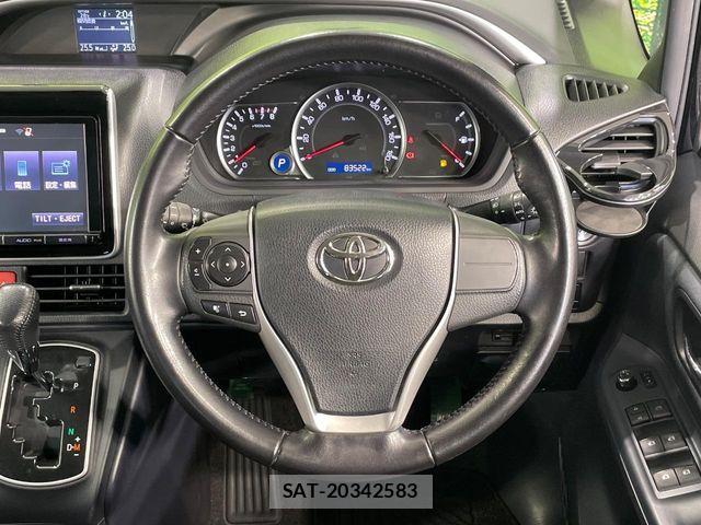 Toyota VOXY 2015-09 8159496-10