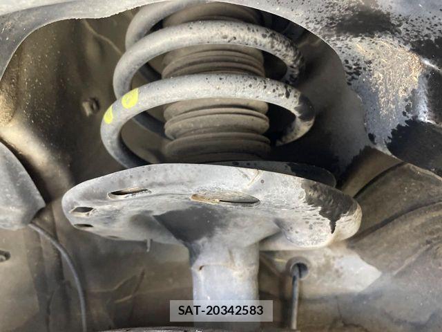 Toyota VOXY 2015-09 8159496-19