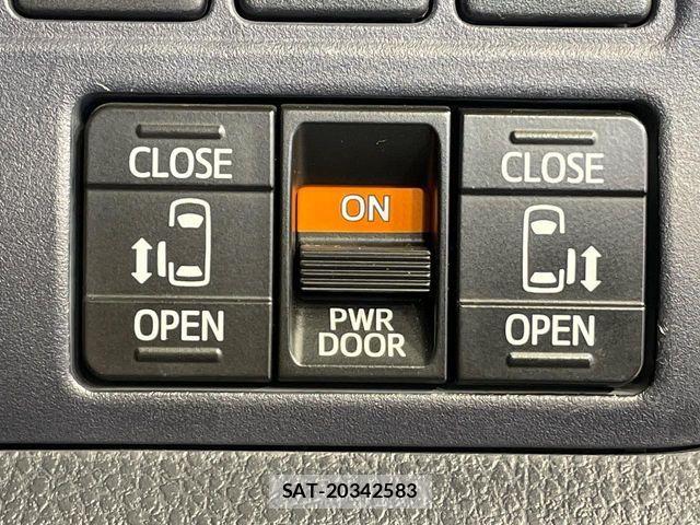 Toyota VOXY 2015-09 8159496-4
