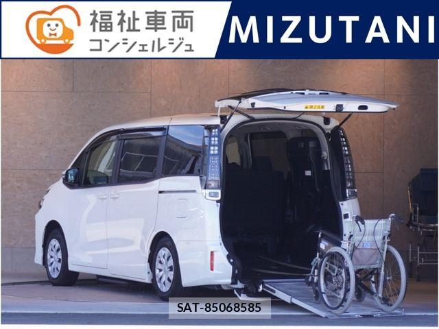Toyota VOXY 2016-11 8159494-0