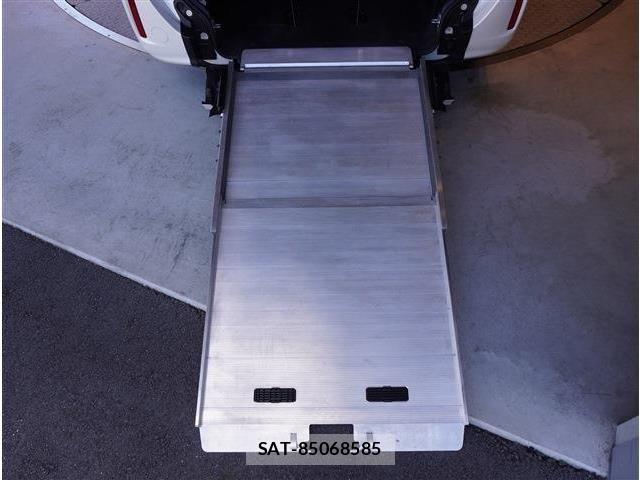 Toyota VOXY 2016-11 8159494-4