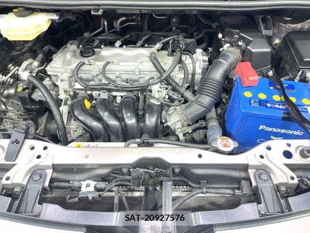 Toyota VOXY 2017-08 8159492-18
