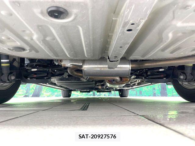 Toyota VOXY 2017-08 8159492-19