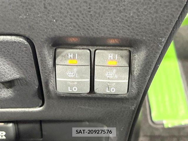 Toyota VOXY 2017-08 8159492-7