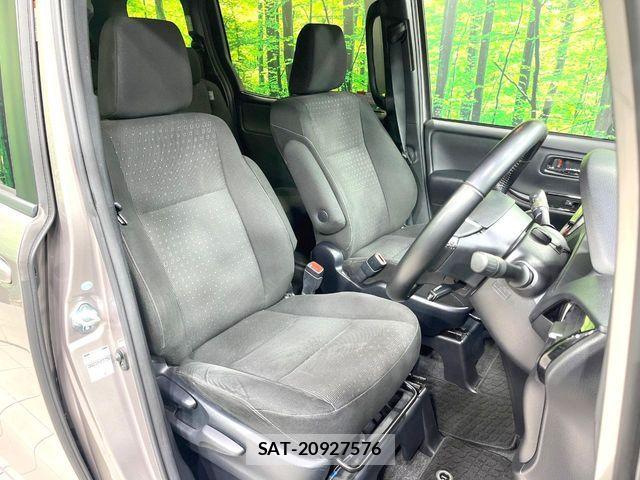 Toyota VOXY 2017-08 8159492-8