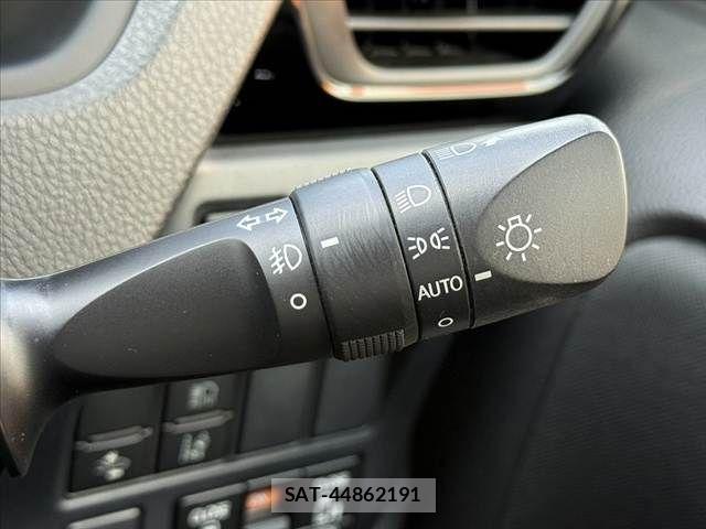 Toyota VOXY 2019-01 8159495-27