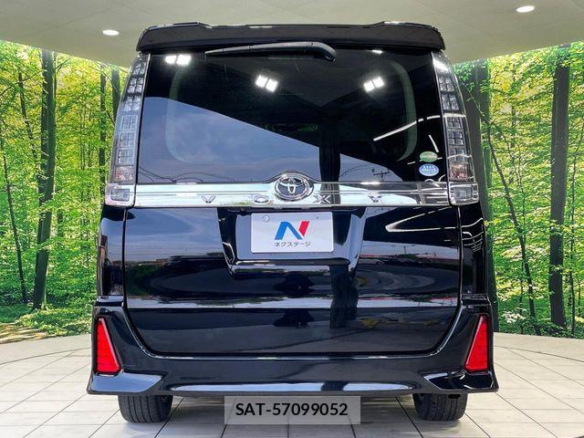 Toyota VOXY 2016-02 8159493-15