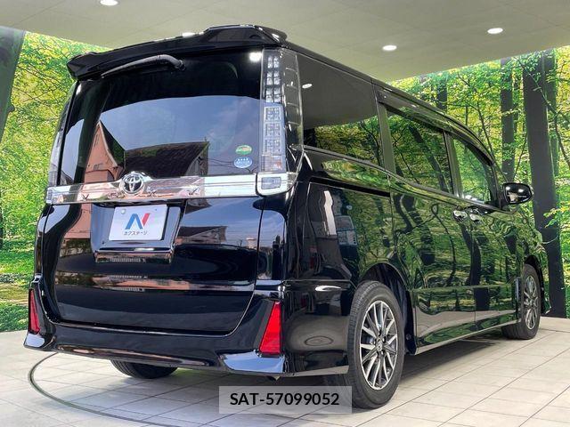 Toyota VOXY 2016-02 8159493-17