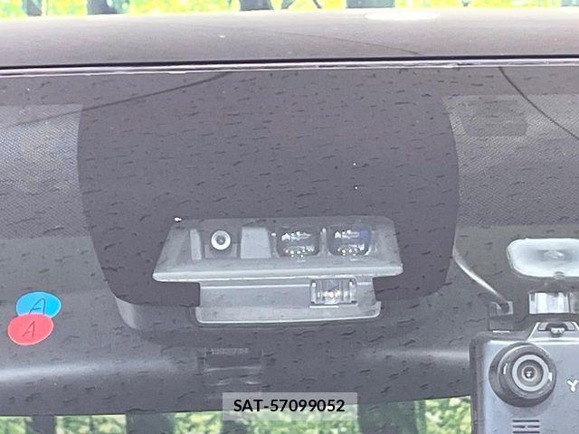 Toyota VOXY 2016-02 8159493-2