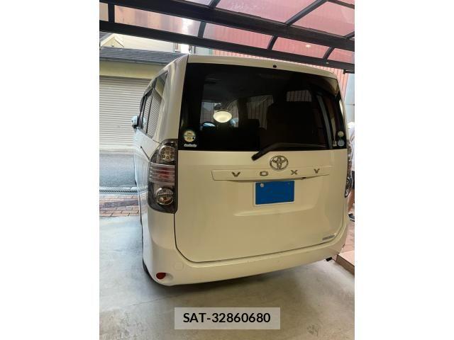 Toyota VOXY 2010-01 8159499-1