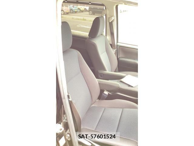 Toyota VOXY 2015-11 8159497-10