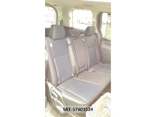Toyota VOXY 2015-11 8159497-11