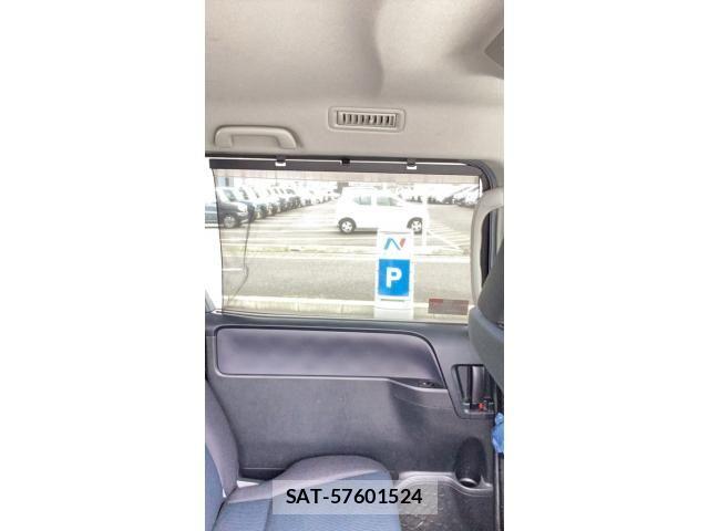 Toyota VOXY 2015-11 8159497-12