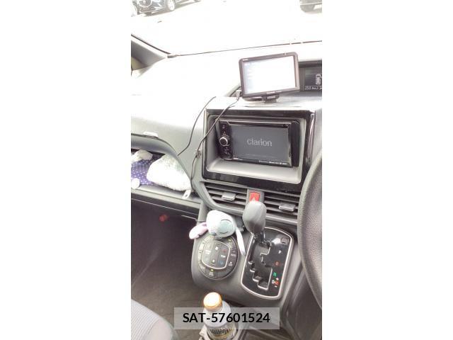 Toyota VOXY 2015-11 8159497-8