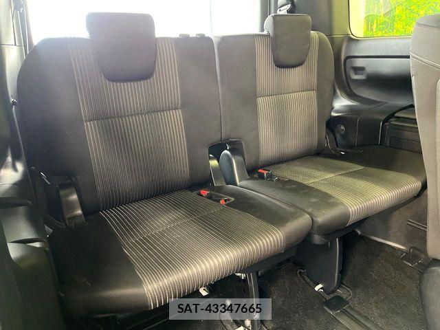 Toyota VOXY 2019-01 8210929-9