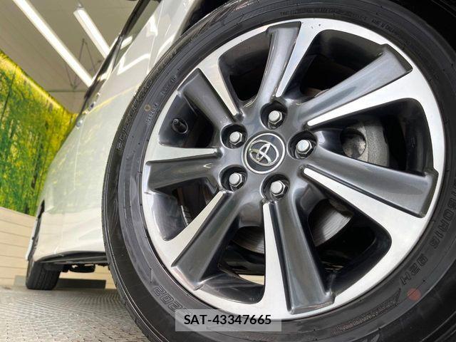 Toyota VOXY 2019-01 8210929-13